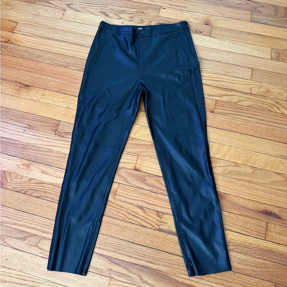 Zara Black Faux Leather Tapered Ankle Pants zip Black Trousers Sz L festival